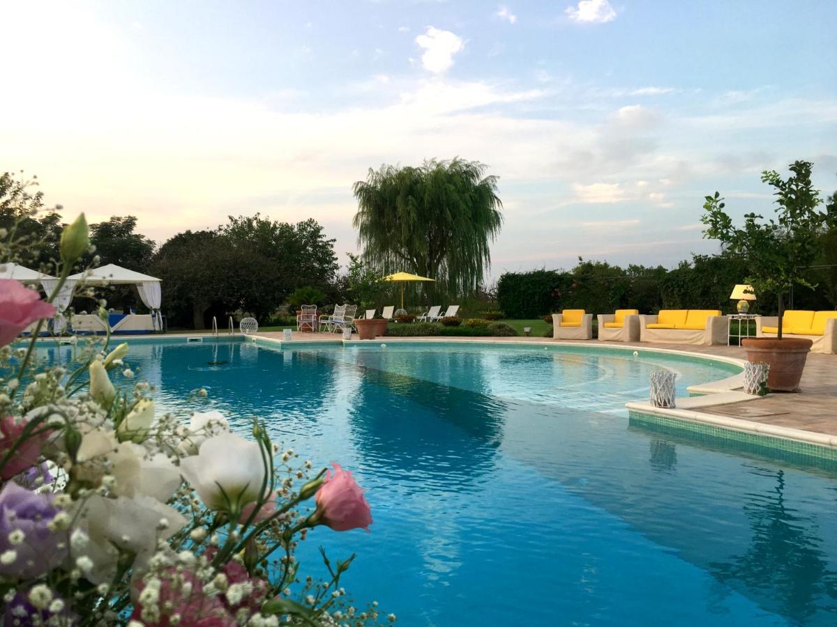 Tenuta Donnanna Agriturismo&Glamping غالاتوني المظهر الخارجي الصورة