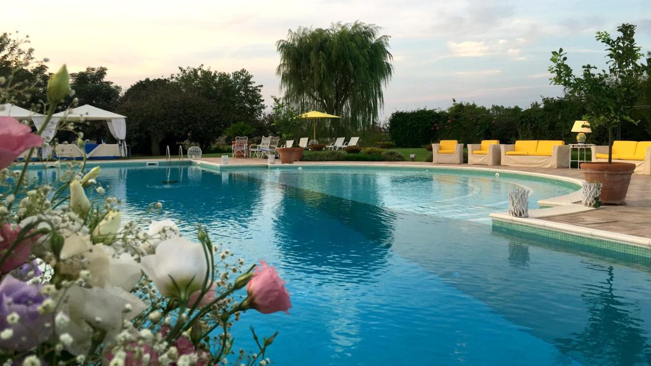 Tenuta Donnanna Agriturismo&Glamping غالاتوني المظهر الخارجي الصورة